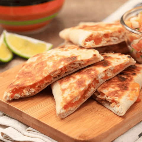 鶏肉のケサディーヤ, Chicken Carnitas Quesadilla